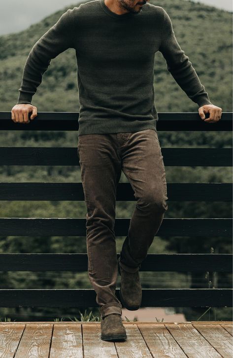 Rustic Outfits Men, Rugged Men’s Fashion, Mens Wellness Aesthetic, Rugged Style Men Outfit, Mens Rugged Style, Corduroy Pants Outfit Mens, Manly Outfits, Rustic Mens Fashion, Mens Outdoor Style