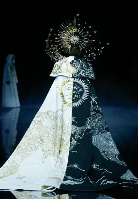 Heaven Gaia Fashion, Heaven Gaia, Celestial Dress, Star Costume, Hollywood Costume, Space Fashion, Chinese Fashion, Costume Design, Character Design Inspiration