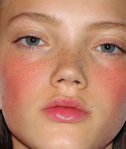 Rosy Cheeks Aesthetic, Cold Girl Makeup, Rosy Makeup, Skincare Secrets, Cheek Makeup, Natural Blush, Glossy Makeup, Dewy Makeup, Beauty Guru