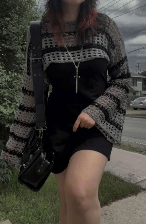 Knit Shrug Outfit Aesthetic, Shrug Aesthetic Outfit, Shrug Sweater Outfit Aesthetic, Grunge Outfits Crochet, Crochet Shrug Styling, Crochet Shruggie Outfit, Dress And Shrug Outfit, Knitted Shrug Outfit, Black Crochet Shrug Outfit