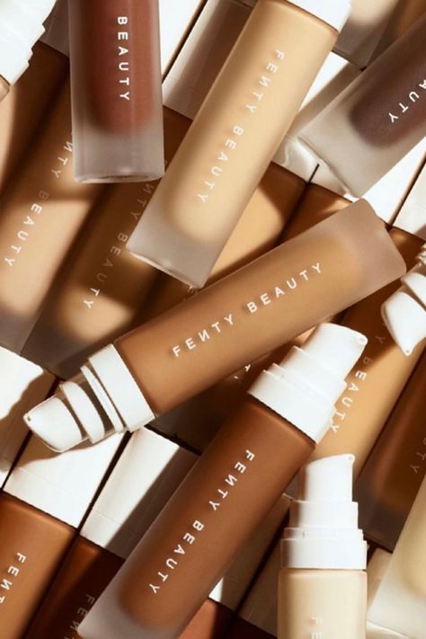 This foundation is formulated to be long-wearing and buildable, meaning you can customize the coverage to suit your needs. It has a lightweight, oil-free formula that helps to control shine and blur the appearance of pores, giving you a flawless, airbrushed look. Fenty Beauty Soft Matte Foundation comes in a range of shades to match a variety of skin tones and undertones, making it easy to find the perfect match for your complexion. Beautiful Glowing Skin, Simple Makeup Tips, Ruby Woo, French Beauty, Makeup Must Haves, Foundation Shades, Beauty Must Haves, Beauty Design, Matte Foundation