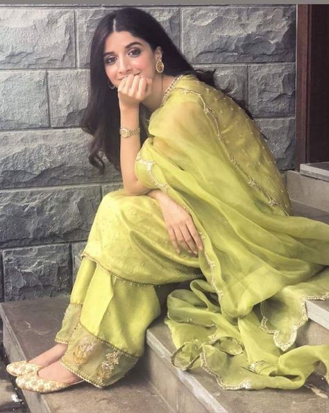 Organza Plazo Suits, Girls Dressing Style, Organza Suits Indian, Actress Life, Actress Dress, Organza Suit, Daily Wear Dress, Dress Design Ideas, Organza Suits