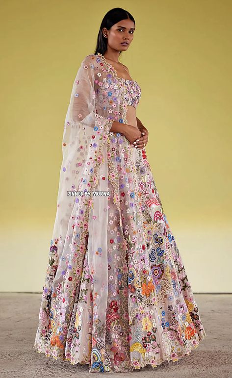 Rahul Mishra - India 🇮🇳 Embroidered Bridal Lehenga, Rahul Mishra, Ritu Kumar, Embroidered Lehenga, Indian Bridal Outfits, Indian Fashion Designers, Pernia Pop Up Shop, Bridal Lehenga, Bridal Outfits