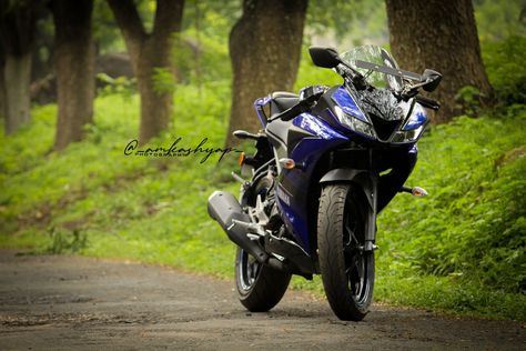 #Yamaha #R15 #V3 #photoshoot #bikers #canon #photograhy #loveforbikes #pinterest #amkashyap Bakgerand Photo, R15 V3, Yamaha R15, Black Brick Wall, Yamaha Bikes, Blurred Background Photography, Romantic Wallpaper, Instagram Dp, Original Iphone Wallpaper