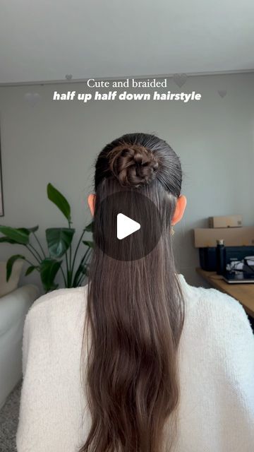 Sarah Linder on Instagram: "Cute and braided half up half down hairstyle🤍
.
.
.
.
#hairstyleinspo#hairinspiration#cutehairstylesforgirls#longhairstyles#longhairstyle#hairtutorial#hairideas#halfuphalfdownhairstyle#braidedhairstyles#braidedhair#frisurenideen#frisurentrends#frisureninspiration" Braid Half Up Half Down, Half Up Half Down Hairstyle, Down Hairstyle, Braided Half Up, Heatless Curls, Half Up Half Down Hair, April 27, Half Up Half Down, Curled Hairstyles