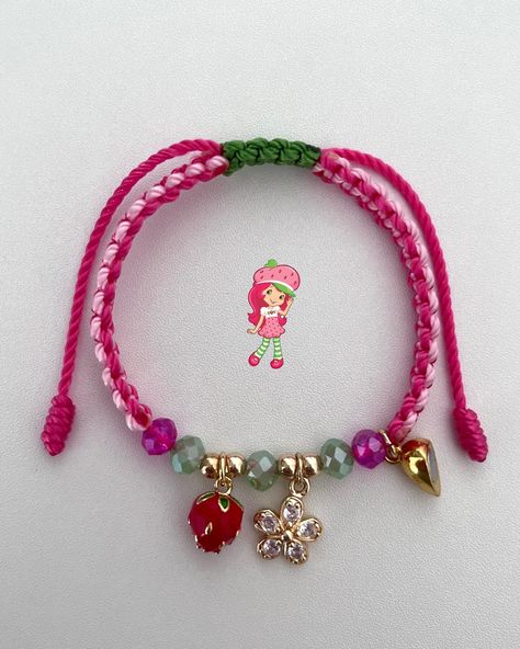 AH! New strawberry shortcake and cherry jam matching bracelets! 🍓🍒🌸 Now available at Blusherjewels.com (Link in bio) - - Follow @blusherjewels for more - #strawberryshortcake #cherryjam #orangeblossom #matching #friendshipbracelets #giftideas #handmadejewelry #smallbusiness #couplegoals Strawberry Bracelet, Collares Aesthetic, Beaded Bracelet Ideas, Bracelet Patterns Easy, Girly Bracelets, Yarn Bracelets, Friendship Bracelet Patterns Easy, Cherry Jam, Rope Bracelets