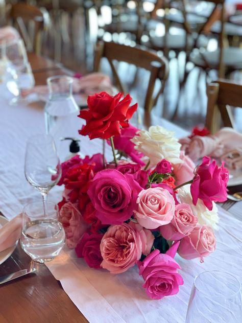 Shades Of Pink Flower Centerpieces, Bright Pink Centerpieces, Red And Pink Flower Arrangements, Low Flower Arrangements For Table, Hot Pink Centerpieces, Contemporary Wedding Flowers, Hot Pink Wedding Flowers, Pink Flower Centerpieces, Galentines Brunch