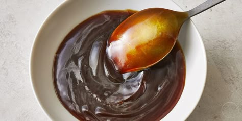 Simple Teriyaki Sauce Teriaki Sauce, Simple Teriyaki Sauce, Cooking With Sesame Oil, Make Teriyaki Sauce, Teriyaki Sauce Recipe, Teriyaki Glaze, Honey And Soy Sauce, Marinade Sauce, Homemade Teriyaki Sauce