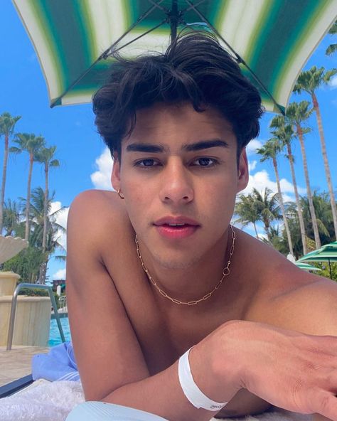 Andrew Davila, Hot Mexican Men, Best Friend Questions, Latino Men, Actors Male, Cute Asian Guys, Famous Men, Hottest Guy Ever