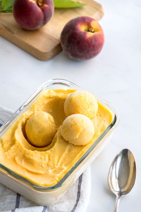 Sorbet Ice Cream, Peach Sorbet, Mango Lassi, Peach Mango, Cooking Chef, Best Ice Cream, Vegan Ice Cream, Peach Recipe, Yogurt Recipes