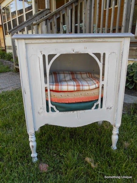 Antique Radio Cabinet, Vintage Radio Cabinet, Old Stereo, Refurbish Ideas, Another Day Another Dollar, Antique Ideas, Old Radio, Redo Cabinets, Furniture Flips