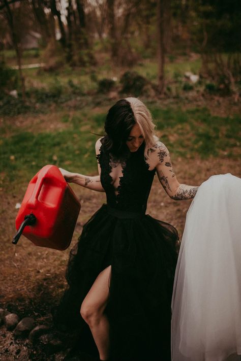 Burn The Wedding Dress Photoshoot, Divorce Dress Ideas, Divorce Pics Photo Shoot, Trash The Wedding Dress Photos, Divorce Wedding Dress Ideas, Destroy Wedding Dress Photo Shoot, Divorced Pictures Photo Shoot, Divorce Trash The Dress Photo Shoots, Divorced Af Photo Shoot