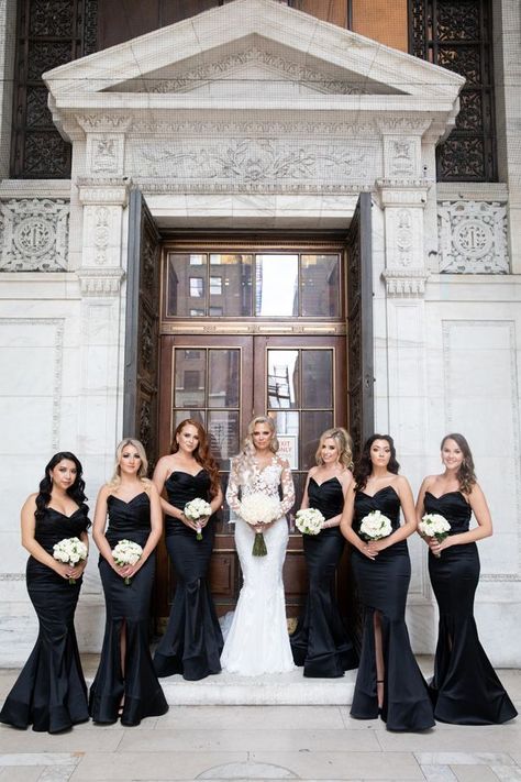 Black And White Wedding Theme, Black Gold Wedding, White Wedding Theme, Black Bridesmaids, Dark Wedding, Black Mermaid, Black Bridal, Black And White Theme, Black White Wedding