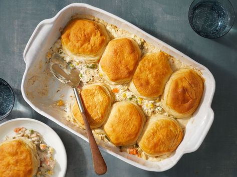 Chicken Pot Pie Casserole Rotisserie Chicken Pot Pie, Savory Pie Crust, Chicken Potpie, Pot Pie Casserole, Chicken Pot Pies, Chicken Pot Pie Casserole, Breakfast Party Foods, Yummy Dishes, Savory Pies