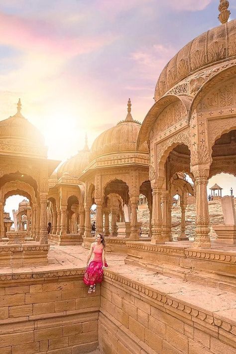 Jaisalmer Photography Poses, Jaisalmer Photography Travel, Jaisalmer Photography, City Palace Jaipur, Traveling Nature, Jaipur Travel, Sarah Brown, India Travel Places, Travel Photoshoot