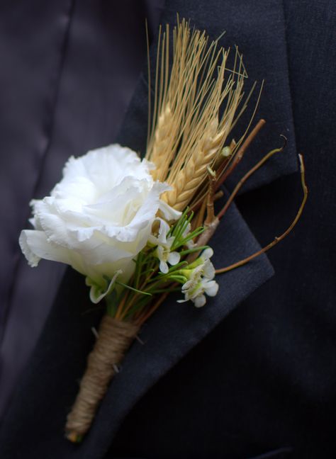 White lisianthus groom or groomsmen boutonniere with wheat, twine, and sticks http://weddingflowersbyemily.blogspot.com/ Wheat Wedding, White Lisianthus, White Boutonniere, Groomsmen Boutonniere, Beautiful Bouquets, Groom Boutonniere, Wedding Flower Decorations, Wedding Florals, Beautiful Bouquet