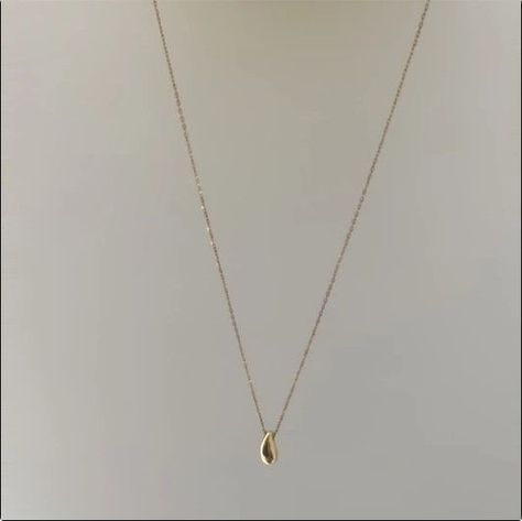 Another timeless classic thin chain with beautiful tear drop pendant great for layering or can be worn alone for that simple but effective look 14kt gold plated on stainless steal Chain length 18in 46cm necklacewithnamenecklacenecklaceformennecklacemennecklacewithinitialsnecklacegold necklacelengthsnecklacechainnecklacesforwomennecklacependantsnecklaceforashesnecklacevancleef necklacecharmsnecklacebeadsnecklacewithpicture Minimilastic Necklace, Gold Teardrop Necklace, Classic Gold Necklace, Dainty Gold Necklace Pendant, Gold Pendant Jewelry Simple, Neck Chains Gold Simple, Gold Chains With Pendants, Chain With Pendant Gold, Simple Jewelry Necklace