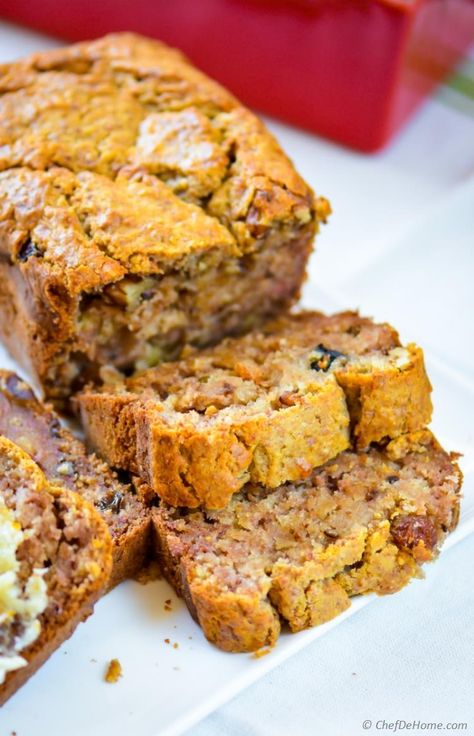 Persimmon Bread with Banana and Nuts | chefdehome.com Green Tomato Cake Recipe, Persimmon Bread Recipe Easy, Persimmon Cookie Recipe, Persimmon Cookies, Persimmon Bread, Persimmon Recipes, Banana Walnut Bread, Nut Bread Recipe, Banana Nut Bread Recipe