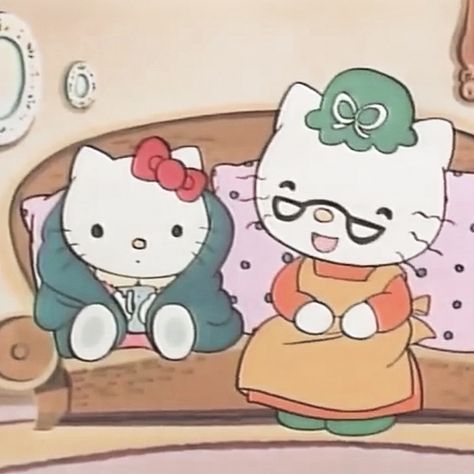 Hello Kitty Grandma, Hello Kitty And Her Mom, Hello Kitty Mimi, Hello Kitty Mood, Collage Aesthetic Pictures, Old Hello Kitty, Hello Kitty And Friend, Kitty Anime, Hello Kitty Background