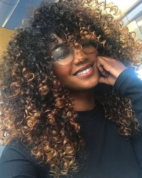 Rezo Cut Curly Hair Long, Dyed Natural Hair, Pelo Afro, Natural Hair Community, Beautiful Curls, Hair Product, Natural Hair Inspiration, Natural Hair Tips, Hair Crush