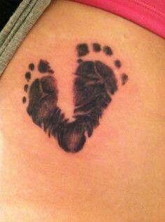 Baby feet tat. <3 Tattoo Band, Tattoo Foot, Tattoos Mandala, Tattoo Trend, Sick Tattoo, Sweet Tattoos, Tasteful Tattoos, 1 Tattoo