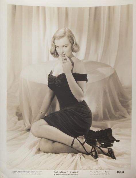 The Asphalt Jungle, Marilyn Monroe 1962, Pin Up Vintage, Becoming An Actress, Marilyn Monroe Photos, Norma Jean, Norma Jeane, Golden Age Of Hollywood, Vintage Pinup