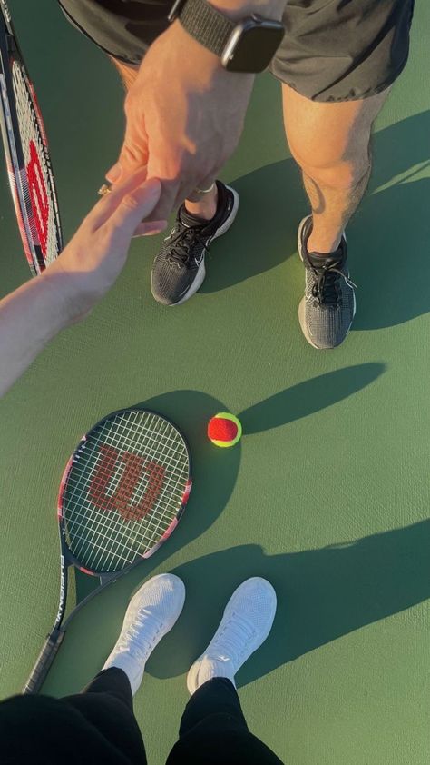 Tennis Outfit Couple, Couple Tennis Pictures, Tennis Date Aesthetic, Couple Playing Tennis, Active Couple Aesthetic, Tennis Men Aesthetic, Couple Volunteering, Dating Aesthetics Soft, Summer Dates Aesthetic