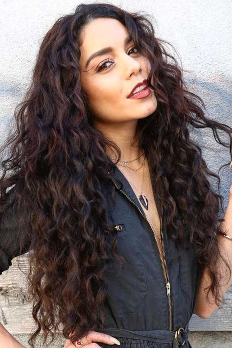 Vanessa Hudgens Hair, Head Hairstyles, Curly Head, Trendy We Fryzurach, Curly Hair Photos, Curly Lace Front Wigs, Beautiful Curls, Permed Hairstyles, Loose Curls