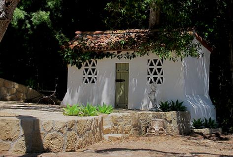 custom unique chicken coops in Montecito Santa Barbara California photos  image Shed Exterior Ideas, Greenhouse Shed Combo, Spanish Exterior, Spanish Style Architecture, Spanish Chicken, Spanish Style Home, California Photos, Backyard Sheds, Backyard Chicken Coops