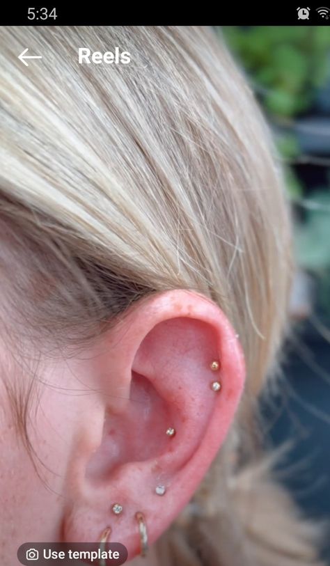 Constellation Piercing Lobe, Ear Piercings Small Lobes, Middle Lobe Piercing, Piercing Above First Hole, Tiny Piercing Ears, Consolation Piercing, Constalation Piercing Ear Chart, Conch Piercing Placement, Conch With Stud