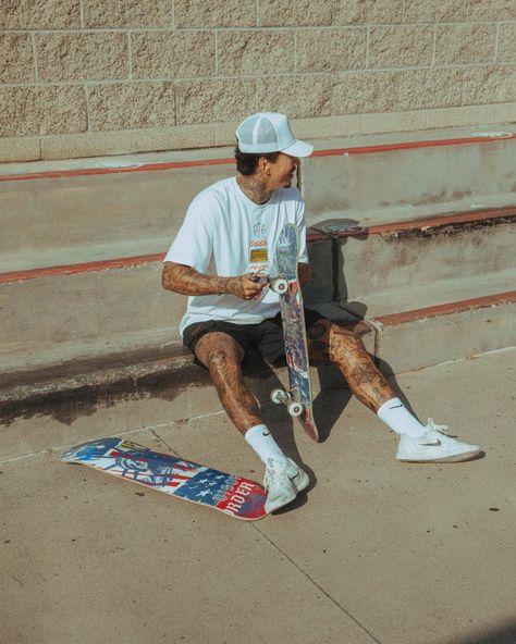 Skateboard Clothing Aesthetic, Nyjah Huston Style, Men Streetwear Photoshoot, Skater Photography, Skate Shoot, Skater Photoshoot, Crew Socks Outfit, Skate Outfit, Nyjah Huston