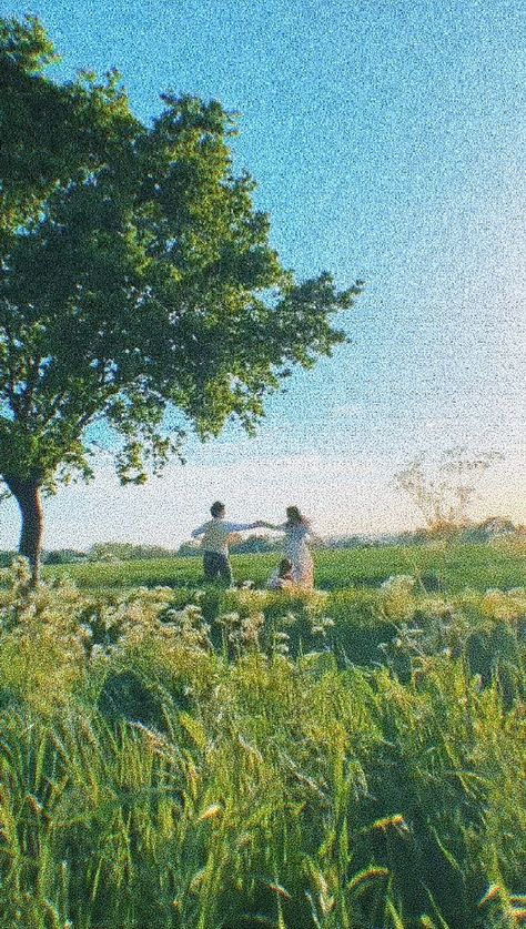 Alt Cottagecore Aesthetic, Aesthetic Green Landscape, Romantic Paintings Couple, Alt Cottagecore, Wallpaper Aesthetic Green, Nature Field, Peace Poster, Romantic Nature, Field Wallpaper