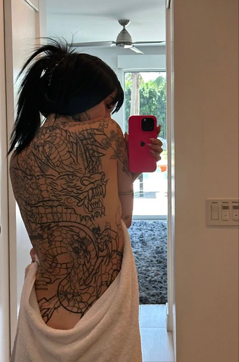 Full Back Tattoo Women Japanese, Back Tattoo Big, Massive Back Tattoo, Large Back Tattoos, Japanese Back Tattoo, Full Back Tattoos, Tattoed Women, Tasteful Tattoos, Tattoo Women