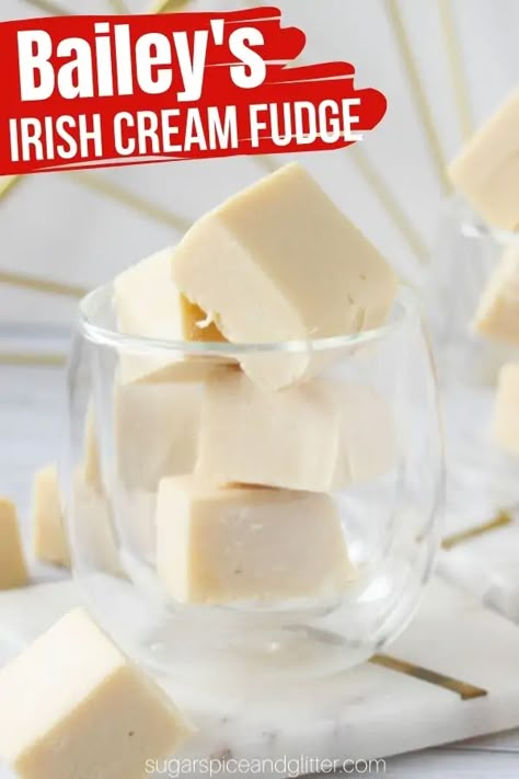 Baileys Fudge Condensed Milk, Irish Cream Fudge, Fudge Recipe Condensed Milk, Baileys Fudge, Chocolate Baileys, Cream Fudge, Homemade Fudge Recipes, Baileys Recipes, Nanaimo Bars