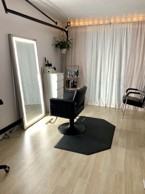 Home garage to studio salon -DIY Room Salon Ideas, Diy Hair Salon, Salon Decor Studio, Salon Suite Decor, Home Hair Salons, Beauty Room Salon, Home Beauty Salon, Hair Salon Interior, Salon Suites Decor