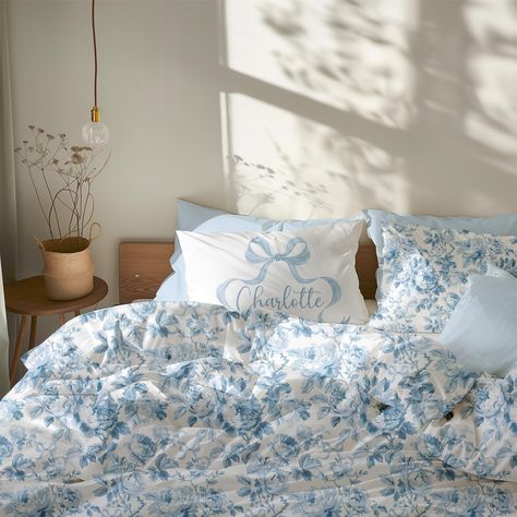 Blue Floral Coquette Bedding Set, Preppy Duvet Cover Set, Blue Bow Bedding Twin, Dorm Bedding, Coquette Comforter, Queen, King, Cute Bedding - Etsy White And Blue Floral Bedding, Coquette Comforter, Dorm Room Inspo Blue, Blue Coquette Room, Blue Room Decor Ideas, Bedding Coquette, Blue Floral Bedding, Coquette Bedding, Minneapolis Apartment