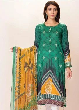 Phulkari Eid Namah Festive Collection 2020 by Taana Baana | Phulkari by Taana Baana Eid Namah Festive Collection 2020 Suites Designs, Gota Patti Suits, Designer Pakistani Suits, Pakistan Dress, Pakistani Women Dresses, Printed Kurtis, Suit Green, Women Dress Collection, Button Ideas