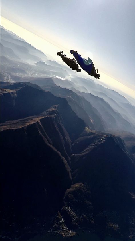 Wingsuit Flying, Indoor Skydiving, Air Sports, Flying Together, Adventure Aesthetic, Free Falling, Sports Images, Skydiving, Kite Surfing