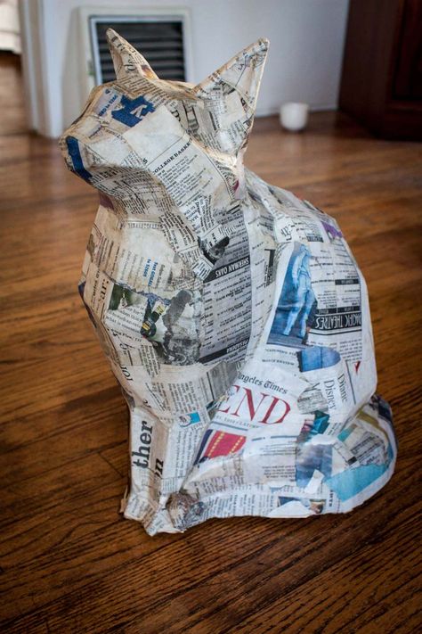 Geometric Cat Sculpture: From 3D to Paper Mache – BradWallaceDesign.com – The Big Fat Juicy Blog Fabric Cat Sculpture, Cardboard Cat Sculpture, Papier Mache Cat, Paper Mache Sculpture Ideas, Cat Paper Mache, Cardboard Art Sculpture, Styl Grunge, Free Printable Paper, Cardboard Animals