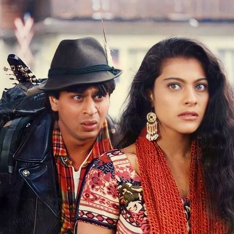 Ddlj Kajol Outfits, Raj And Simran, Kajol Dilwale, Srk Kajol, Dilwale Dulhania Le Jayenge, Shahrukh Khan And Kajol, Srk Movies, Bollywood Retro, 90s Bollywood Aesthetic