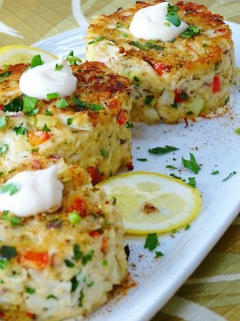 baked crab cakes with meyer lemon aioli Crabcake Recipe, Baked Crab Cakes, Homemade Crab Cakes, Baked Crab, Crab Cake Recipes, Cakes Easy, Lemon Aioli, Crab Dishes, Crab Cake Recipe