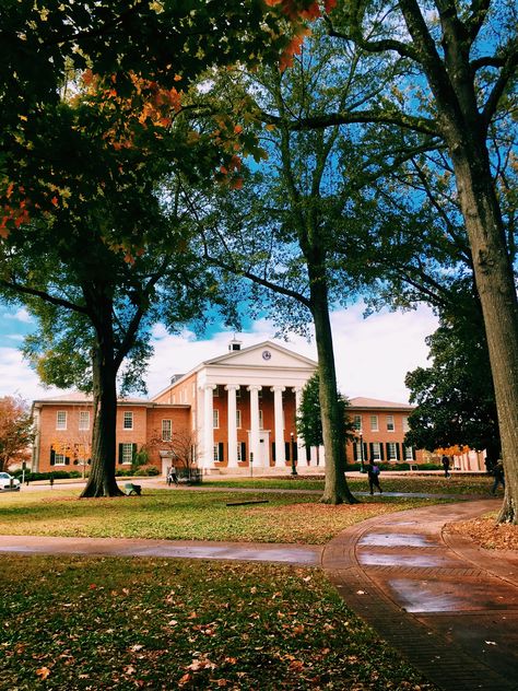 University Of Mississippi Aesthetic, Ole Miss Wallpaper, Ole Miss Aesthetic, Ole Miss Campus, Future University, Campus Aesthetic, Ole Miss Football, Oxford Mississippi, College Ideas