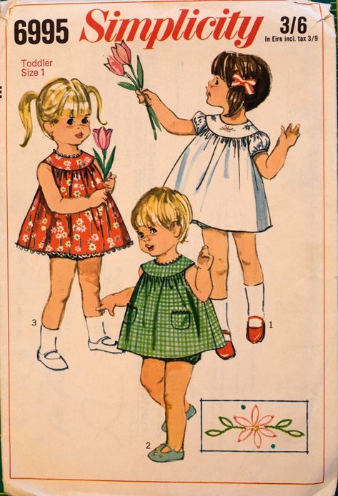 Simplicity 6995.  Toddlers' one-piece dress and panties pattern.  Size 1, chest 20" by RavensNestPatterns on Etsy Toddler Dress Patterns, Sleeveless Sundress, Toddler Patterns, Children's Dresses, Patron Vintage, Childrens Sewing Patterns, Girl Dress Pattern, Kids Sewing, Vintage Toddler