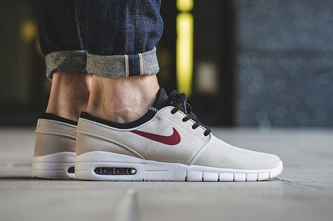 http://SneakersCartel.com Nike SB Stefan Janoski Max Suede ‘Light Bone’ #sneakers #shoes #kicks #jordan #lebron #nba #nike #adidas #reebok #airjordan #sneakerhead #fashion #sneakerscartel http://www.sneakerscartel.com/nike-sb-stefan-janoski-max-suede-light-bone-2/ Nike Stefan Janoski, Jordans Nike, Nike Skateboarding, Nike Sb Stefan Janoski, Sneakerhead Fashion, Nike Kicks, Blond Amsterdam, Stefan Janoski, Fresh Sneakers