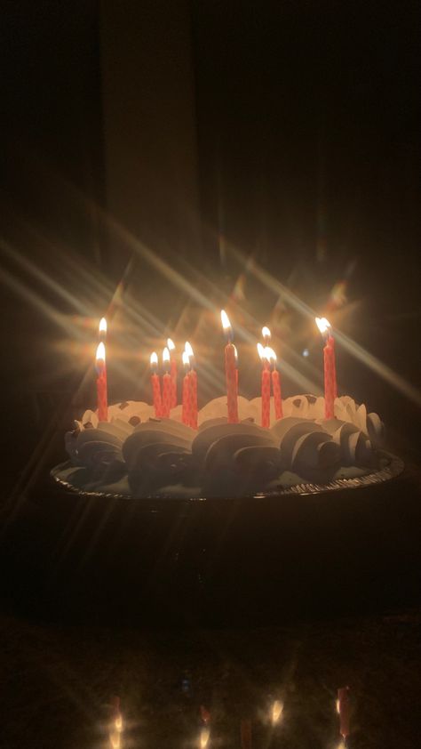 Candle Cake Aesthetic, Birthday Spotify Cover, Birthday Cake Candles Aesthetic, Cake 27th Birthday, 20th Birthday Cake Aesthetic, Birthday Celebration Aesthetic, 18th Birthday Cake Aesthetic, 27th Birthday Cake, Birthday Cake Aesthetic