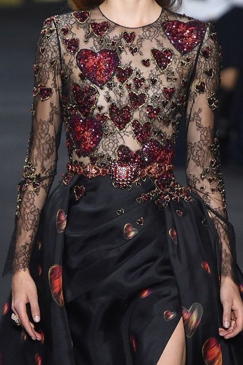 Love Couture, Mode Abaya, Couture Details, Embroidery Fashion, Mode Vintage, Elie Saab, Fall 2016, Mode Inspiration, Couture Dresses