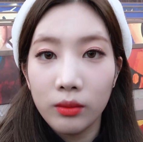 Kim Lip Funny, Apple Emoji, Ab Soul, Kim Lip, Red Apple, Funny Cute, Lips, On Twitter, Twitter