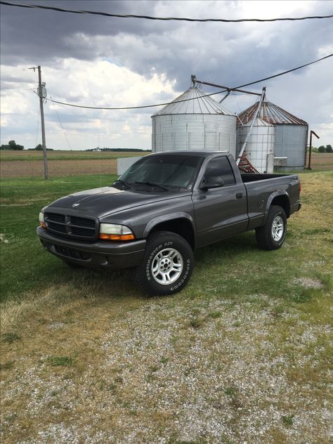 2002 dodge dakota 2002 Dodge Dakota, Dodge Dakota Rt, Dakota Truck, Ford Lightning, Top Luxury Cars, Regular Cab, Dodge Dakota, Dodge Trucks, New Trucks