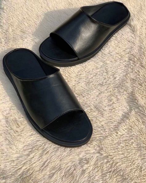 African Attire For Men, African Attire, Female Entrepreneur, Handmade Shoes, Casual Shoes Women, Shoes Women, Leather Shoes, Casual Shoes, Men Casual