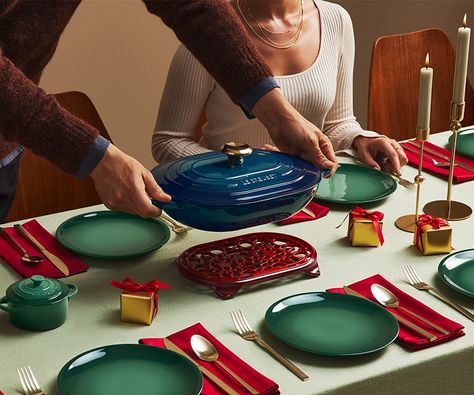 Holiday Tablescapes: Decor Ideas, Tips & More | Le Creuset Le Creuset Dinner Table, Le Creuset Volcanic Table Setting, Red Le Creuset, Easter Hosting, Le Creuset Purple, Serveware Set, Timeless Kitchen, Table Setting Inspiration, Holiday Table Settings